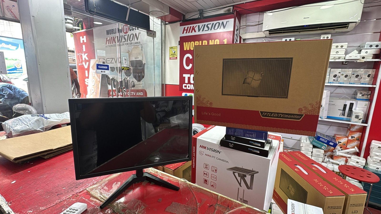 MONITOR 19 INCH 1 Y WARRENTY (with mic) - Image 3