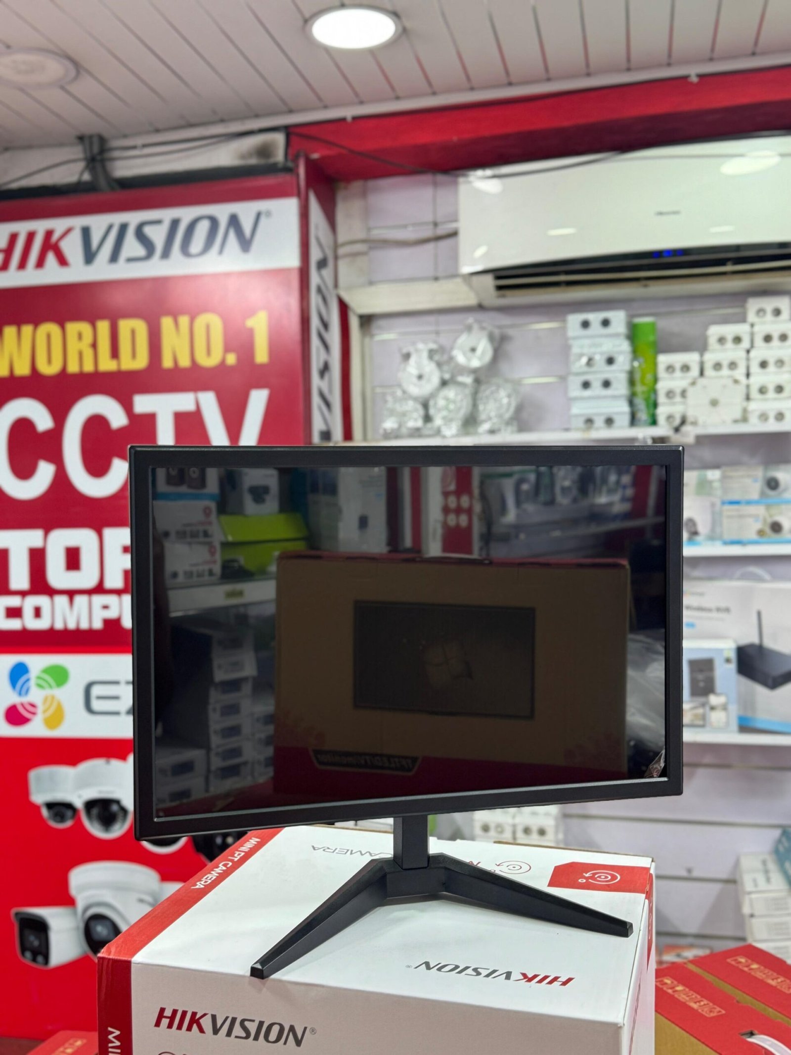 MONITOR 19 INCH 1 Y WARRENTY (with mic) - Image 4